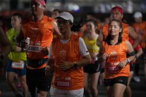 BIB: 23905, 26989, 26955
                            <button type="button" onclick="openModal(21017934)" class="btn btn-primary btn-sm float-right btn-popup" data-toggle="modal" data-target=".modal-high-quality">
                        <i class="fas fa-shopping-cart"></i> Add to Cart
                    </button>
                                            <button type="button" onclick="isThisMe(21017934, true)" class="btn btn-success btn-sm float-right btn-popup btn-isme hidden" data-toggle="tooltip" data-placement="bottom" title="นี่คือรูปของคุณใช่ไหม คลิกที่นี่เพื่อเอาเข้าอัลบั้ม">
                        <i class="fas fa-plus"></i> Add to album
                    </button>
                    <button type="button" onclick="isThisMe(21017934, false)" class="btn btn-warning btn-sm float-right btn-popup btn-isnotme hidden">
                        <i class="fas fa-ban"></i> Remove from album
                    </button>